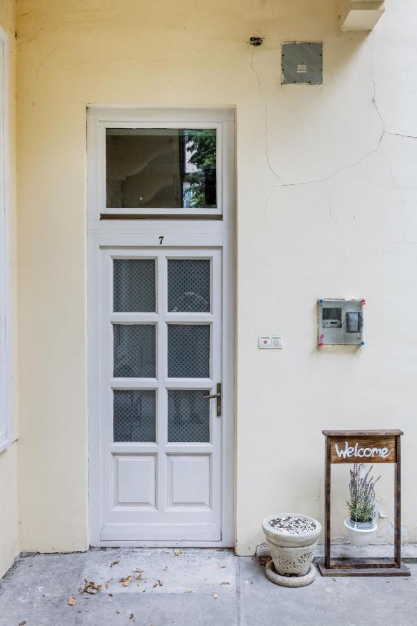 Lavender Apartment Budapest Exterior photo